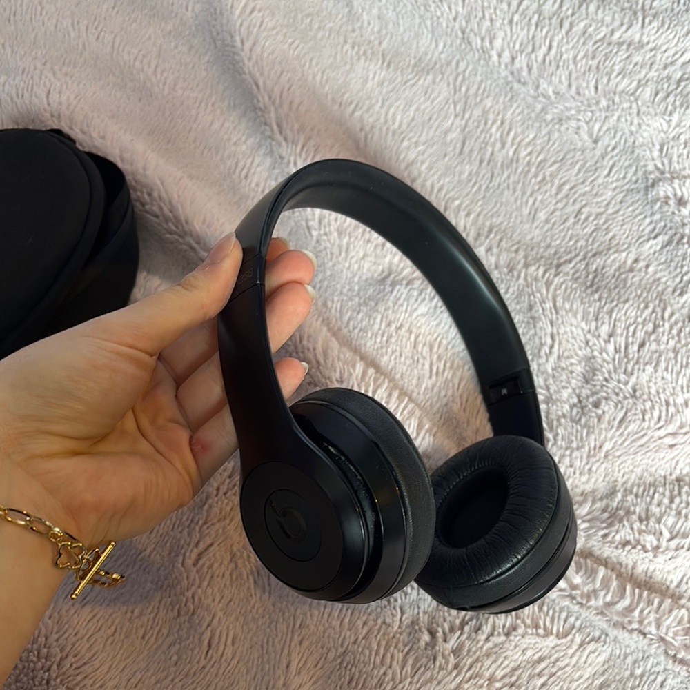 Beats Solo 3 Black Wireless Headphones